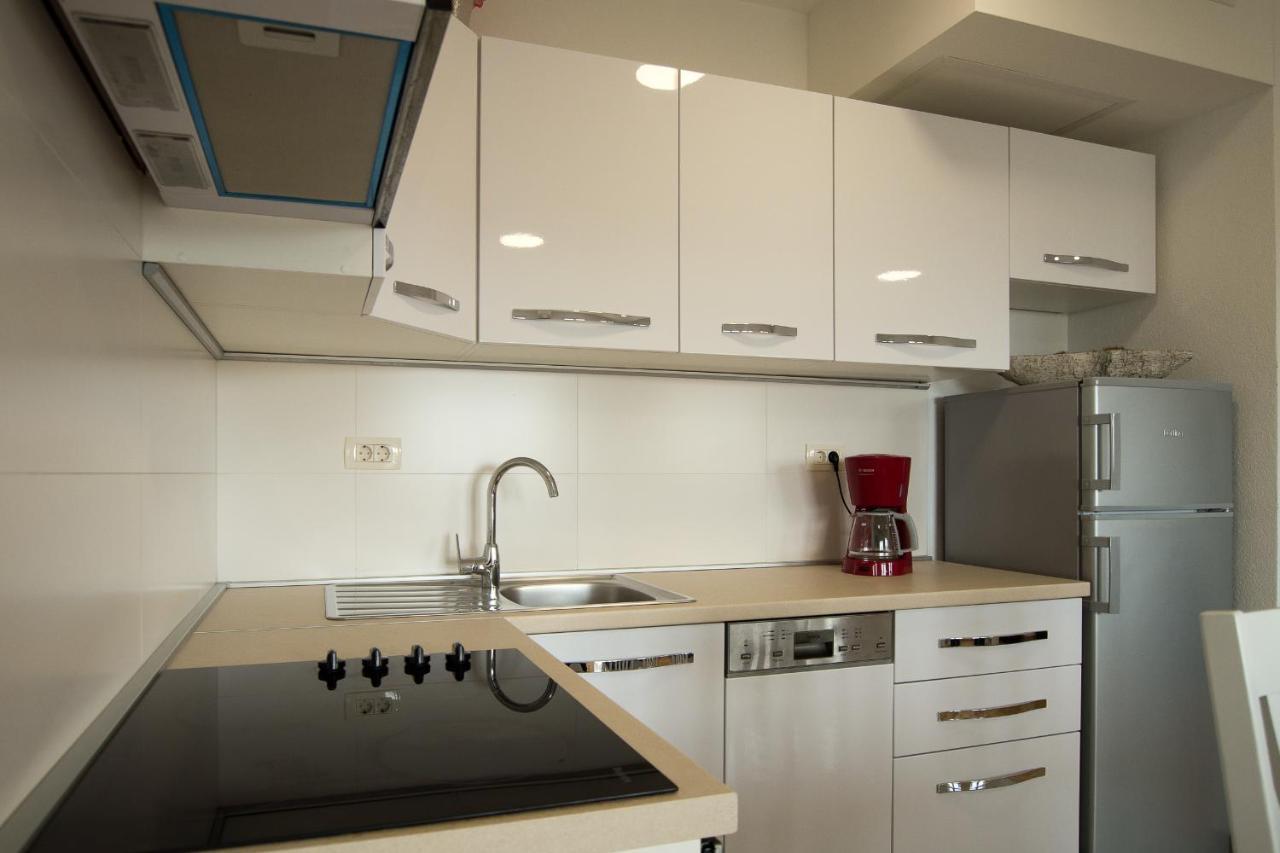 Apartments Mattea Макарська Екстер'єр фото