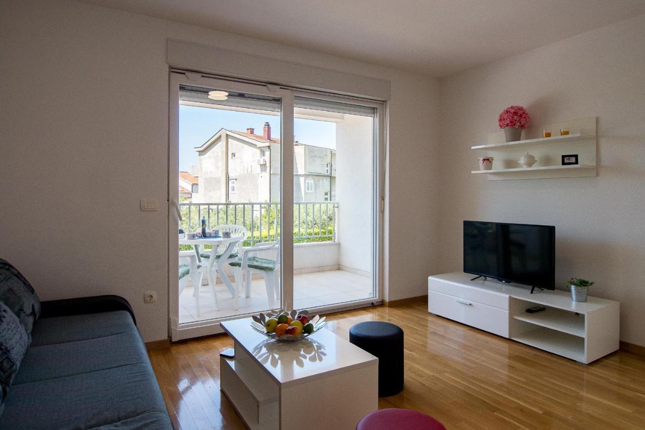 Apartments Mattea Макарська Екстер'єр фото